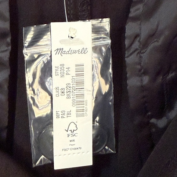 Madewell Women’s NWT The Turner Tapered Pant in Black Satin size 14 Petite - Picture 6 of 14